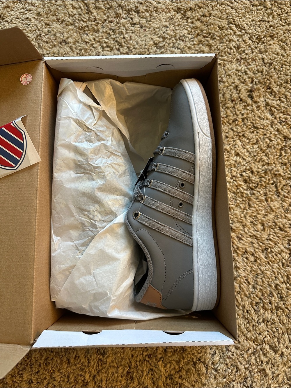 K-Swiss Men's Gray Sneakers with White Sole and Tan Heel Tab